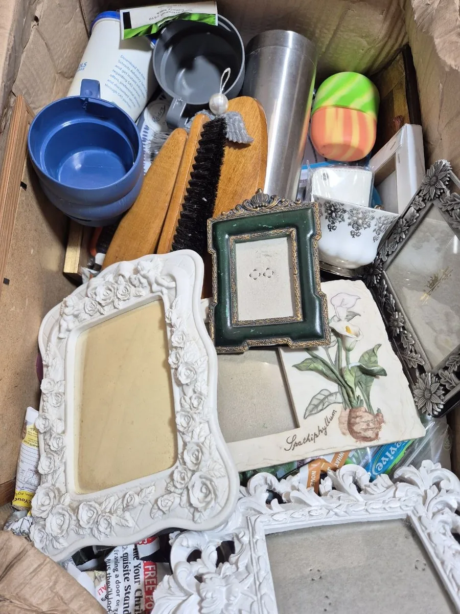 Коробка Bric-a-Brac оптом — різноманіття товарів