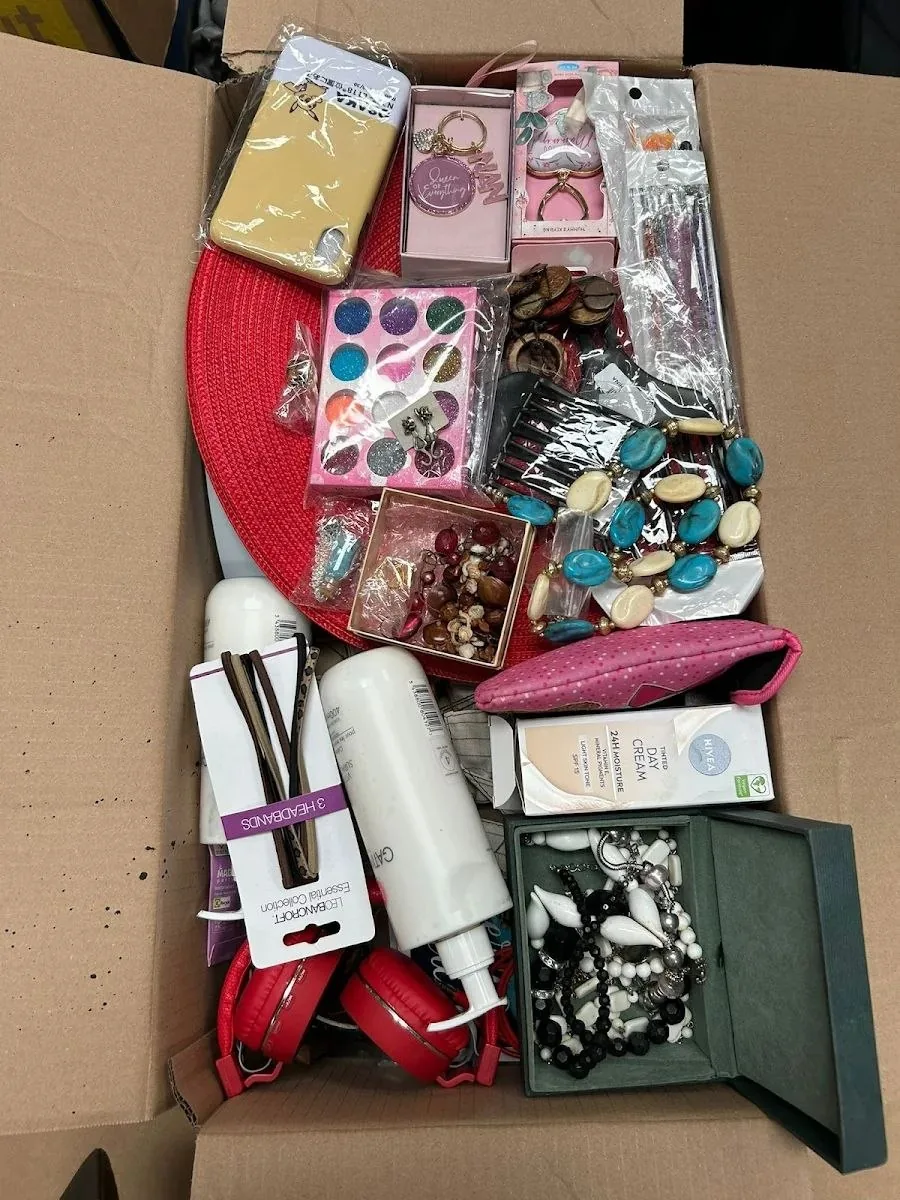 Bric-a-Brac оптом — британські товари для перепродажу