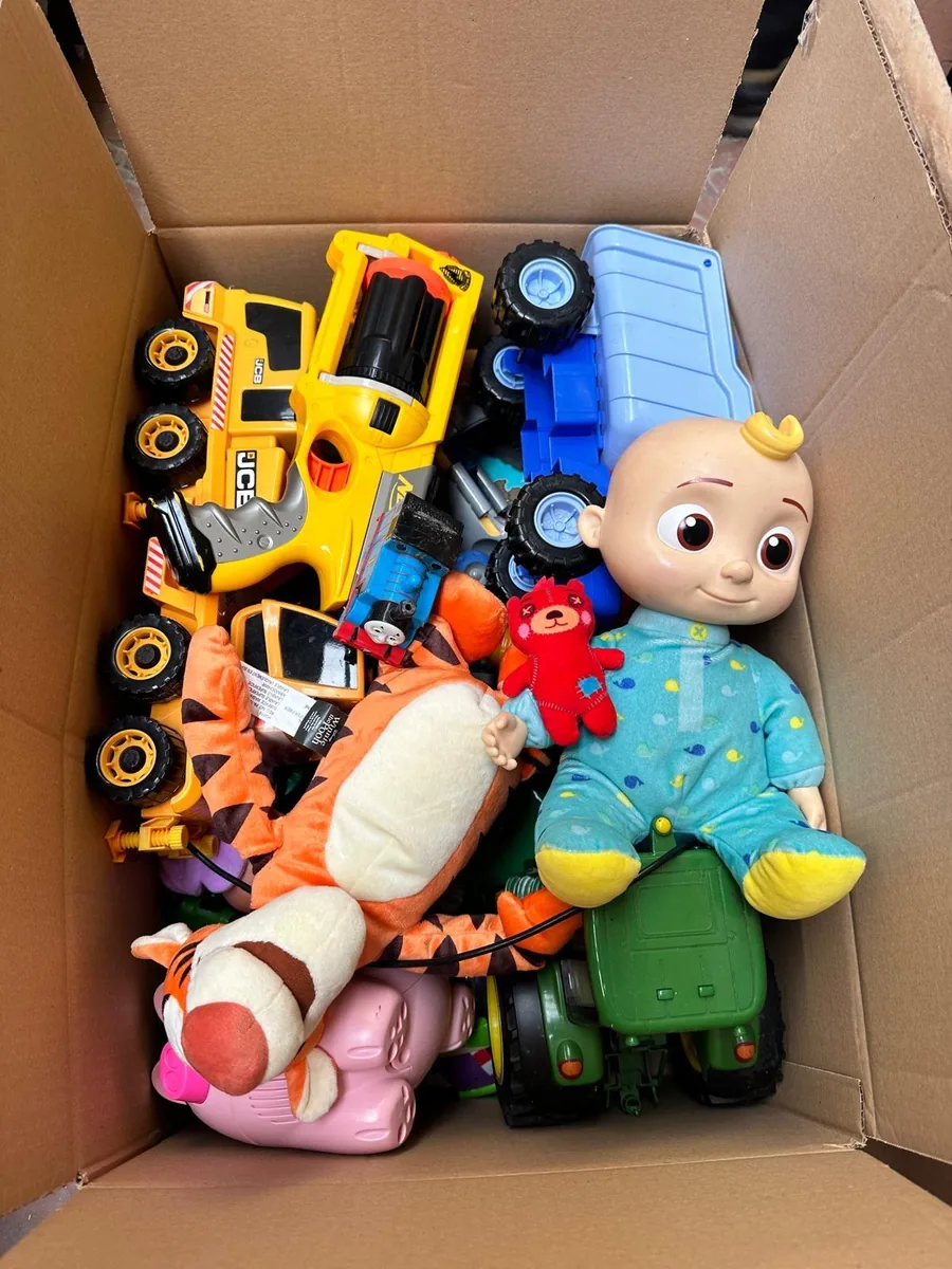 Hard Toys оптом з UK — сортовані тверді іграшки