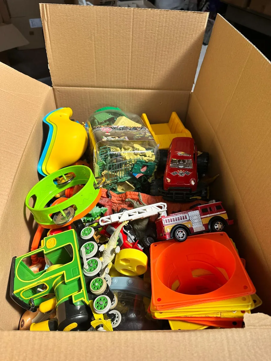 Тверді іграшки секонд хенд з Великобританії гуртом